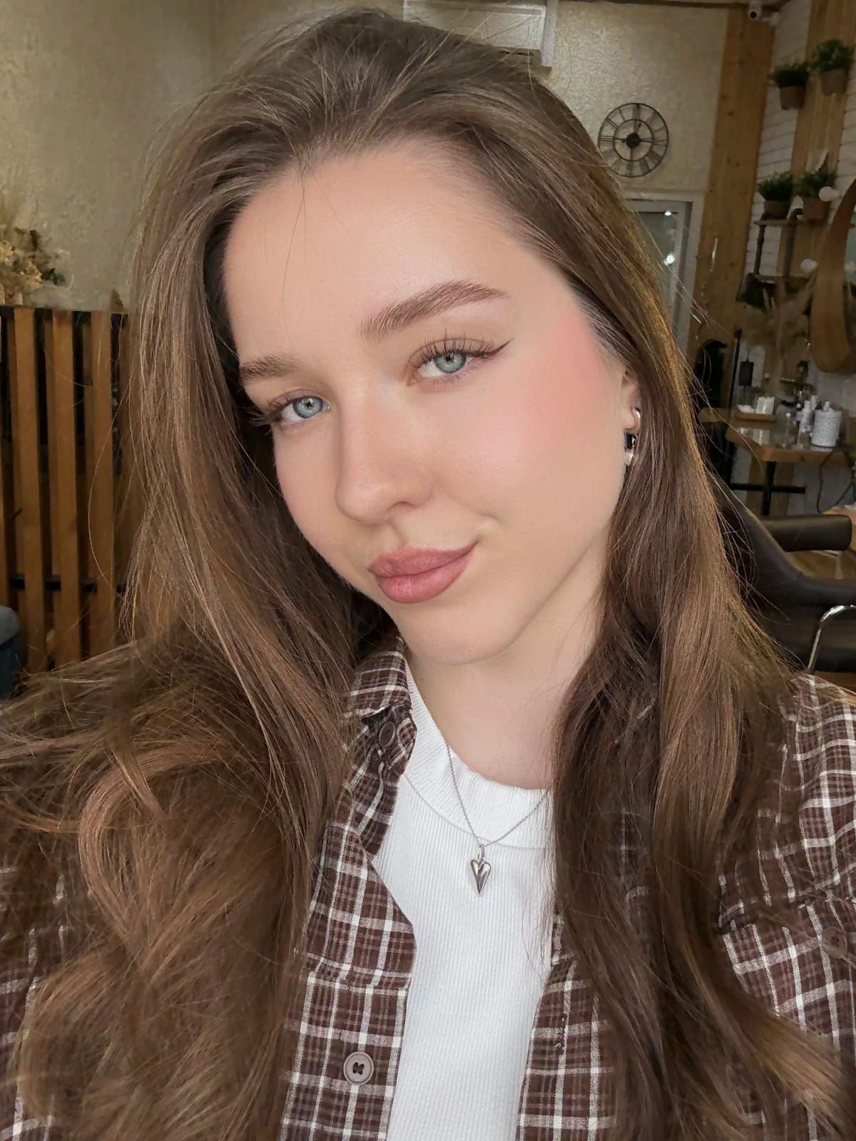 Коррекция и окрашивание бровей — работа мастера-бровиста Софьи, Краснодар