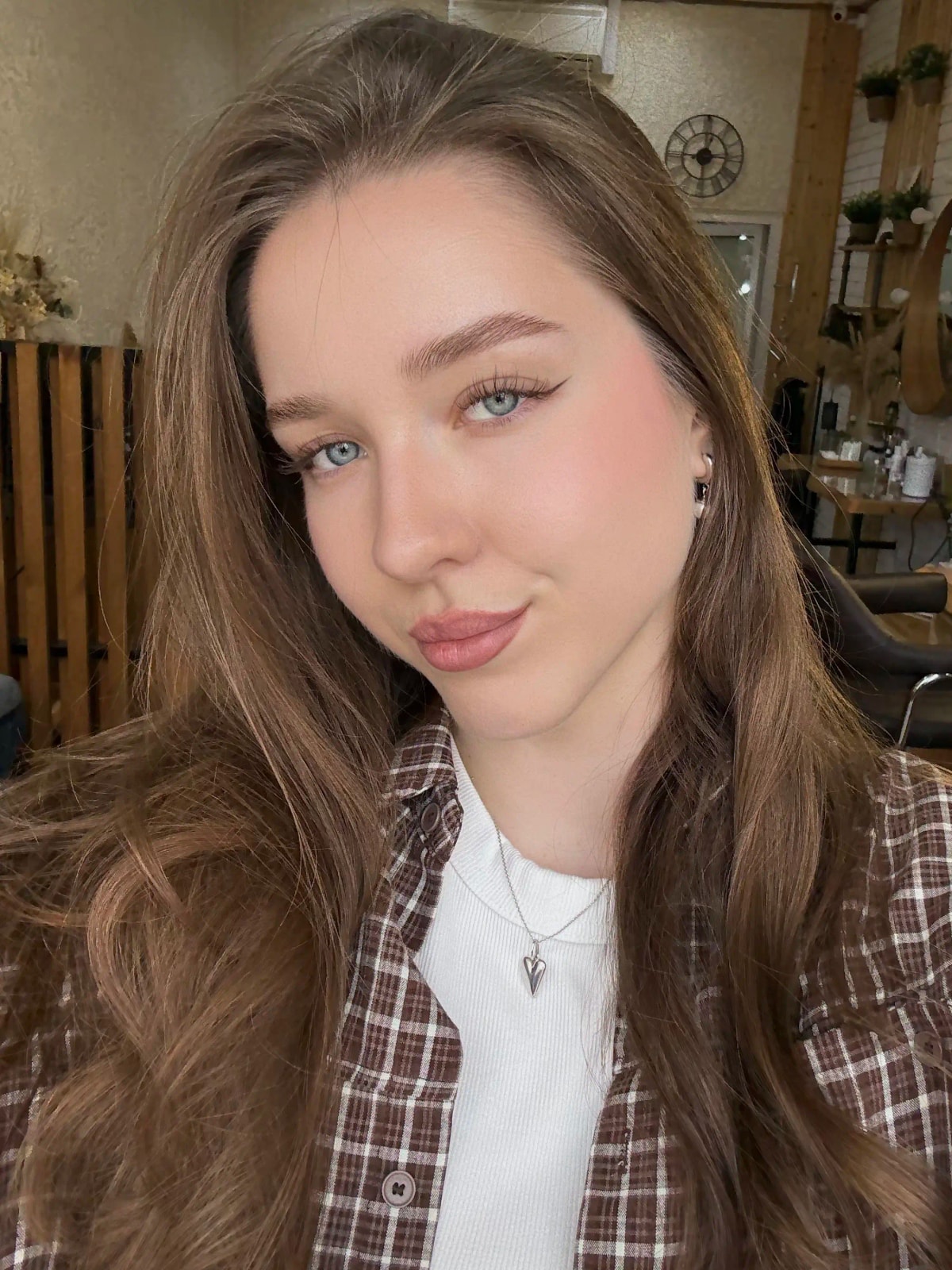 Коррекция и окрашивание бровей — работа мастера-бровиста Софьи, Краснодар